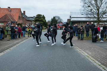 Bild 336 - Latuff Umzug